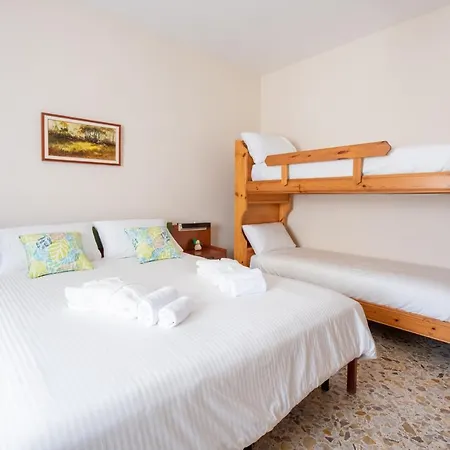 Bed & Breakfast Wagaya Center *