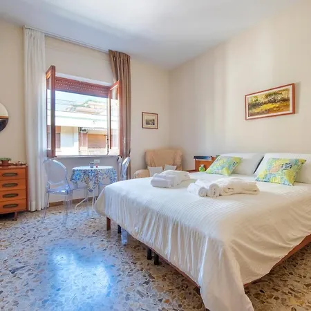 Wagaya Center Bed & Breakfast