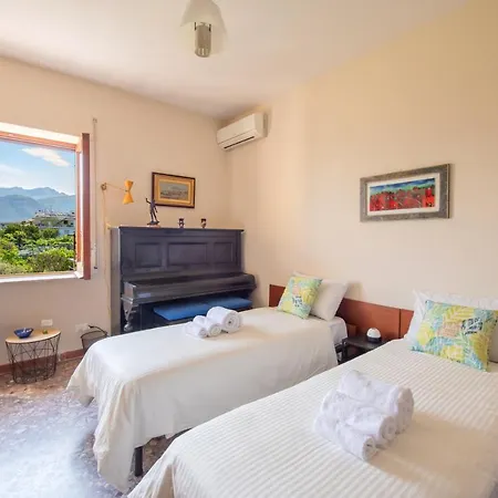 Wagaya Center Bed & Breakfast Sorrento